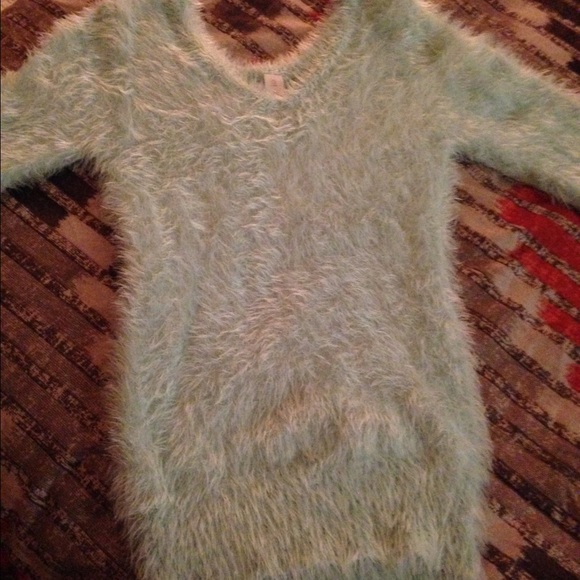 No boundaries sweater