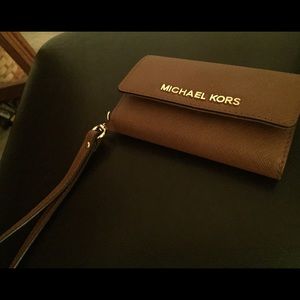 Michael Kors iPhone 5/5s phone case and wallet!