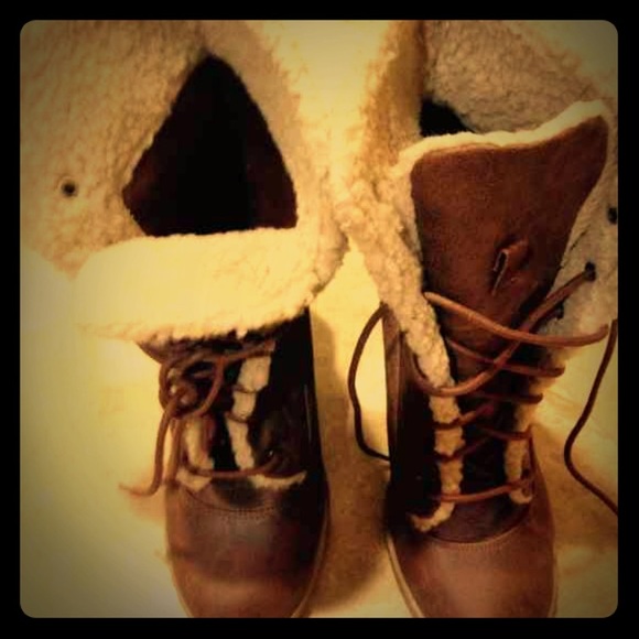 Brown leather w Faux Sheep Wool Lace-up Booties