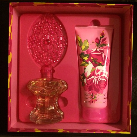 🚫Sold on Mercari🚫 Betsey Johnson set