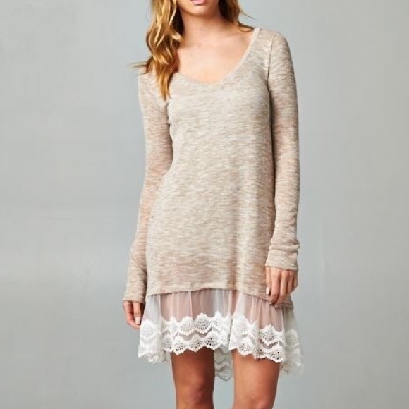 โ๏ธFINAL PRICEโ๏ธ๐Taupe Dress with Lace Hem - Picture 2 of 6