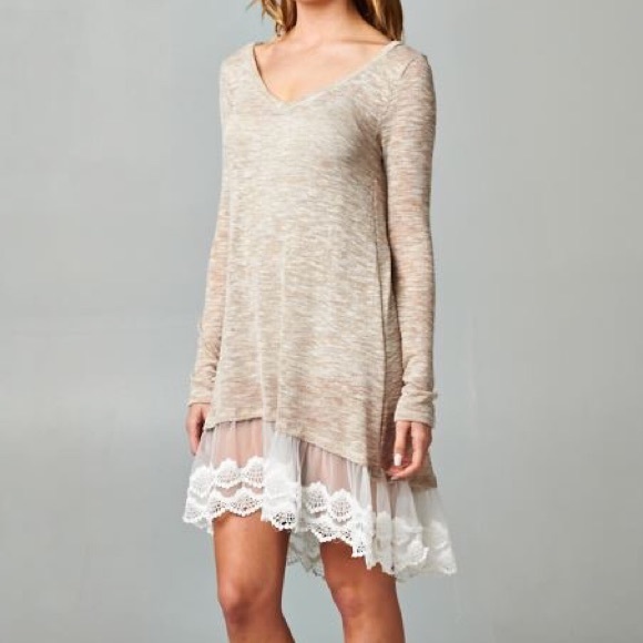 โ๏ธFINAL PRICEโ๏ธ๐Taupe Dress with Lace Hem - Picture 3 of 6