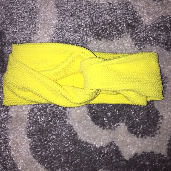 4/$10 ⚡️ Neon Yellow Stretchy Headband