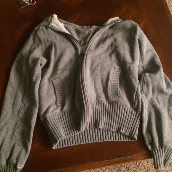 gray gap sweater