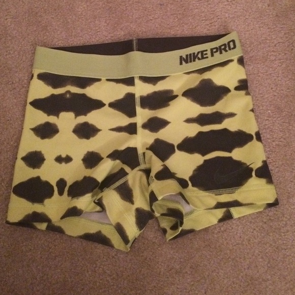 Nike Pro