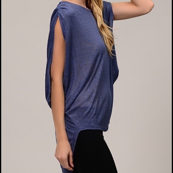 ⬆️Blue Sleeveless Hi-Lo Yoga Top - Picture 2 of 4