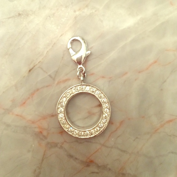 Circle charm