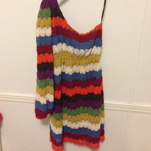 Very cute one shoulder dress.