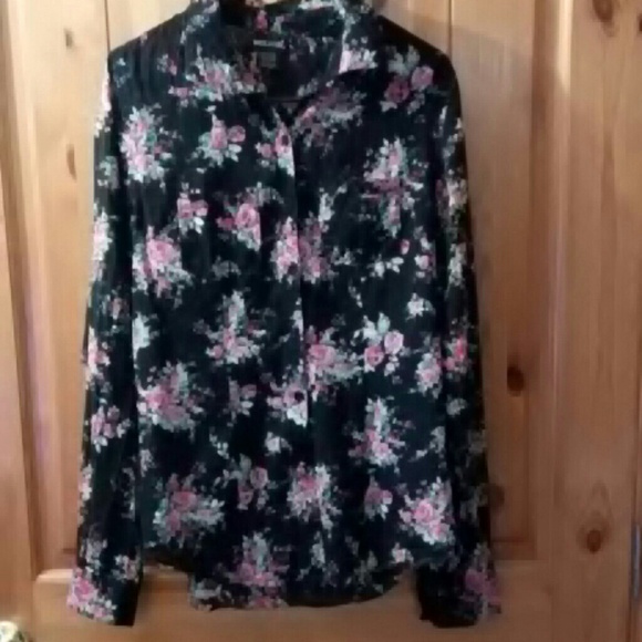 Wet seal blouse