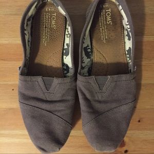Gray TOMS