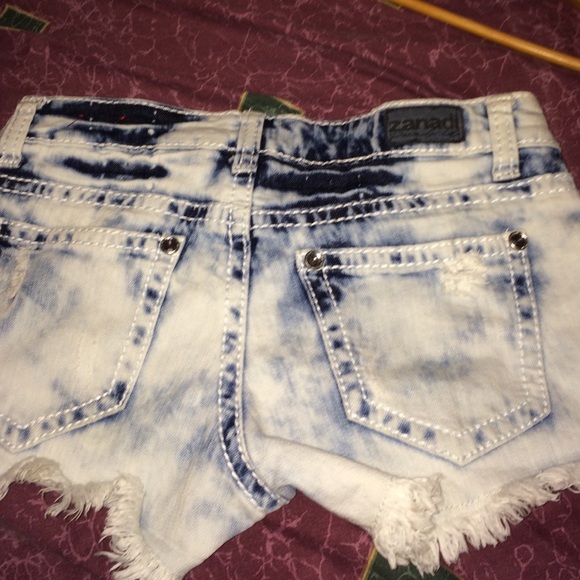 Washed Out Shorts - Picture 2 of 3