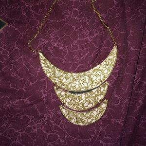 Gold/White Necklace