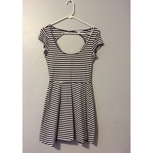 Striped navy blue and white short dress