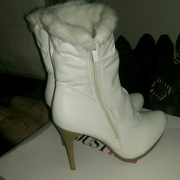 White booties - Picture 3 of 3