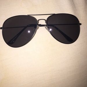 Black aviator glasses