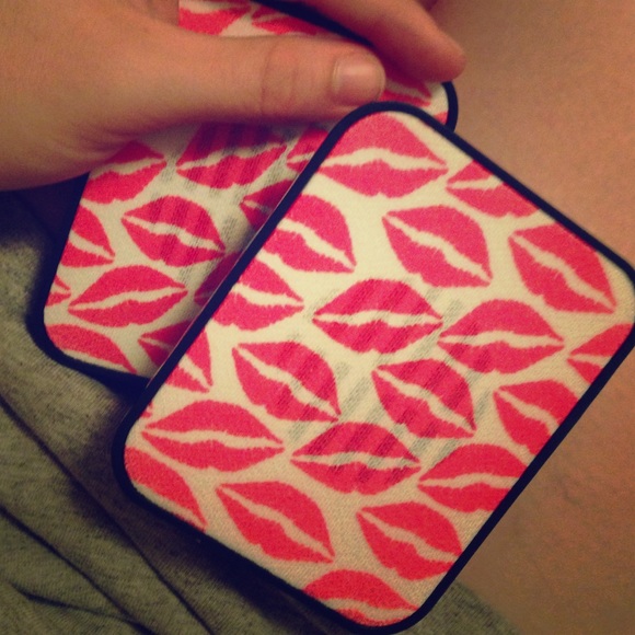 LIP Speakers! Sassy and cute! Brand new