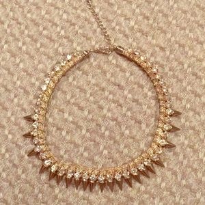 💗NWOT Gold Spiked and Rhinestone Necklace💗