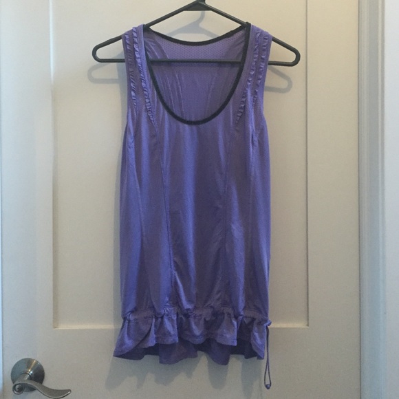 Lululemon size 6 violent tank with no support
