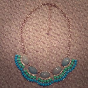 💙💚NWOT Multi-Colored Statement Necklace