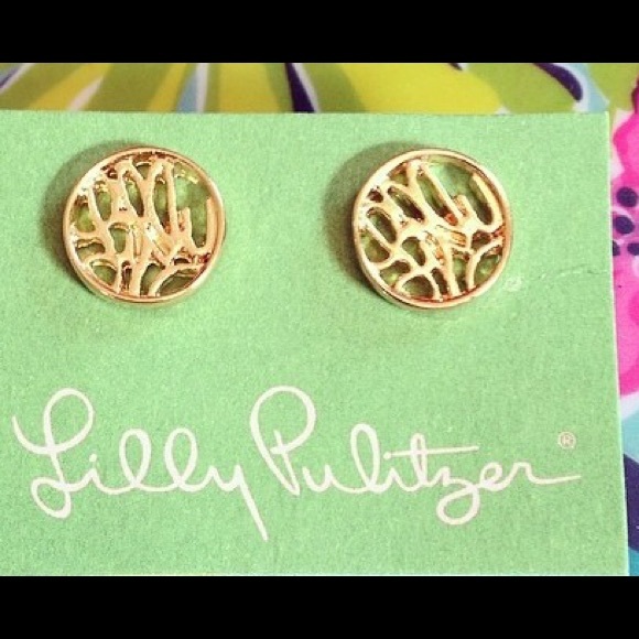 NWT Lilly Pulitzer signature earrings in gold