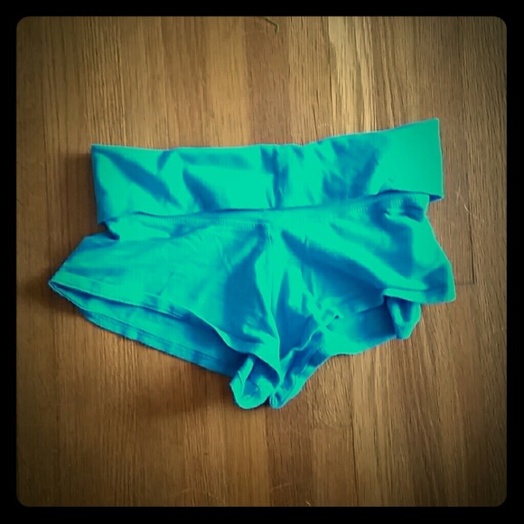 Wet Seal yoga shorts Sz S