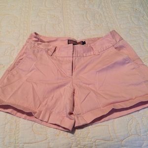 Vineyard vines pink shorts