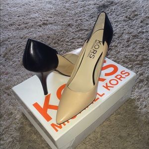 Stunning Black/Tan Michael Kors Heels