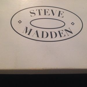 Steve Madden pumps