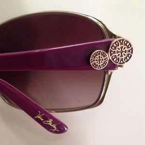 Vera Bradley Sunglasses!😎😎