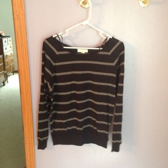 Stripped long sleeve shirt