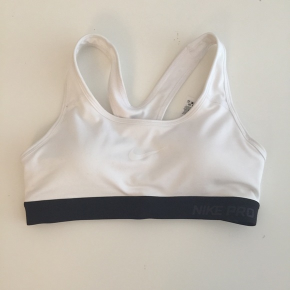 Nike pro sports bra