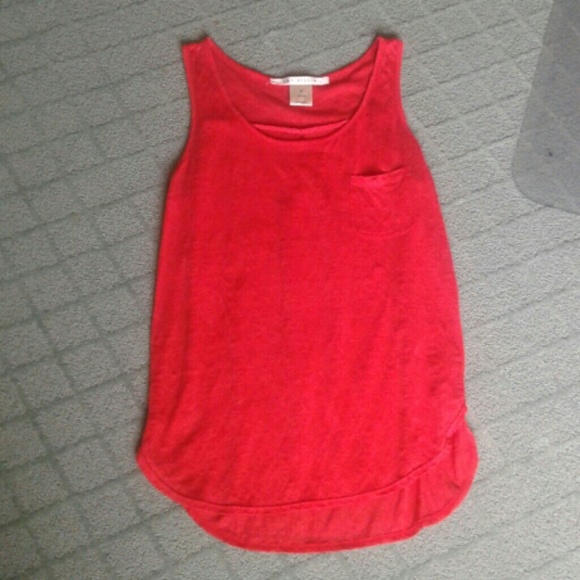 Max studio tank