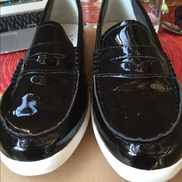 COLE HAAN Women's Pinch Patent Weekender