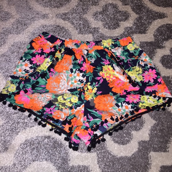 PURE HUPE Pants - BLACK FLORAL POM POM SHORTS