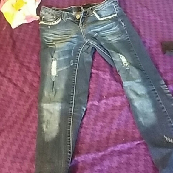 Cute, in style jeans - Picture 2 of 3