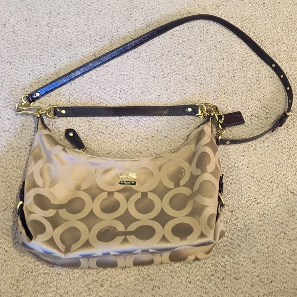 Authentic Coach Handbag/ Crossbody Bag