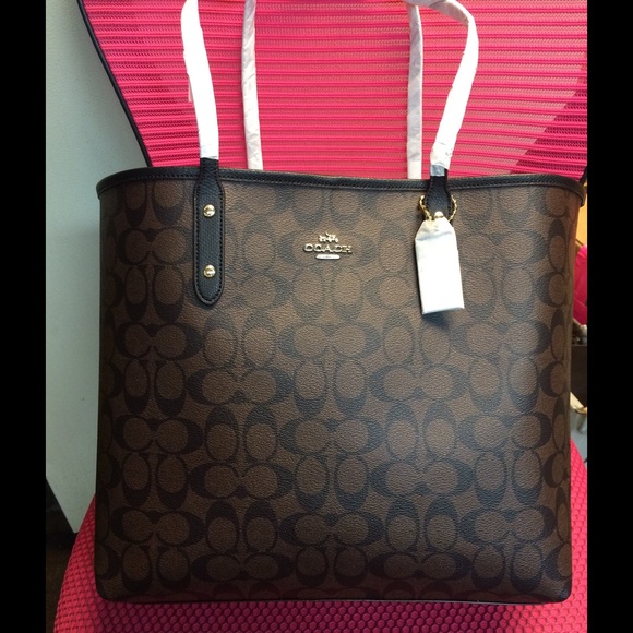 NWT Large Coach Tote - Picture 2 of 4