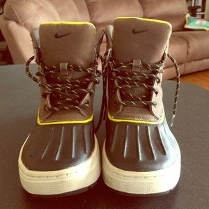 Nike ACG boots