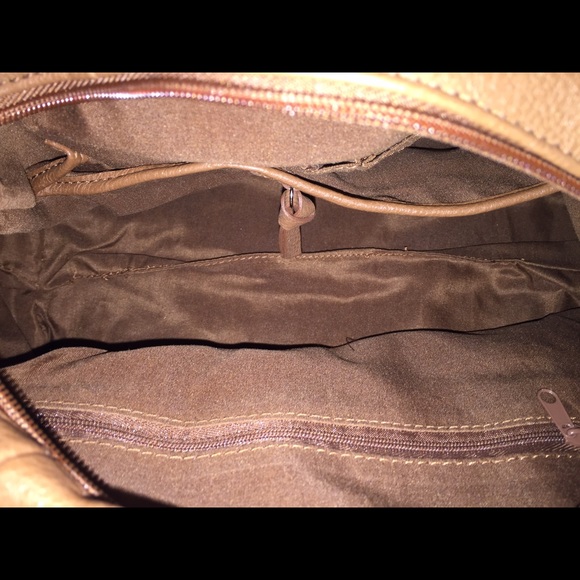 BRAND NEW Liz Claiborne purse - Picture 2 of 3
