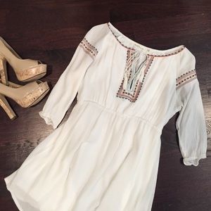White peasant dress 🌻