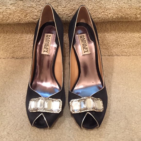 Badgley Mischka Black Satin Pumps