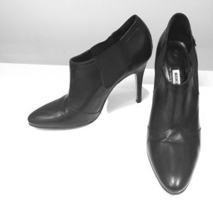 Black Leather Manolo Blahnik Ankle Booties