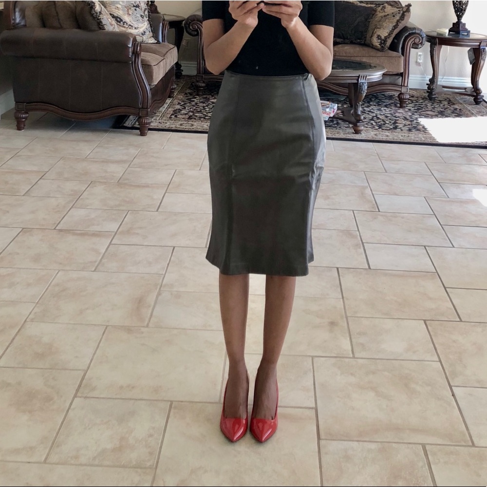 Italian Leather Skirt - Picture 3 of 10