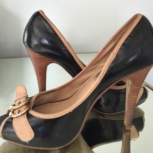 Steve Madden Black and Tan heels