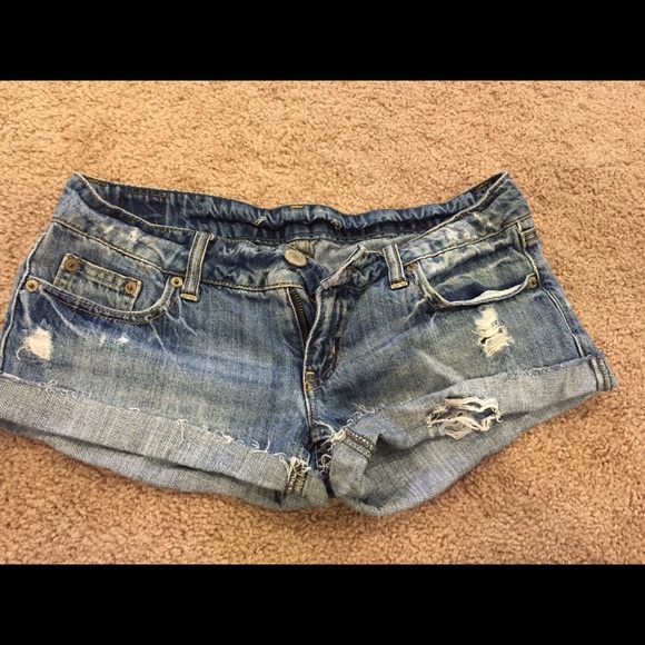 American eagle distressed jean shorts
