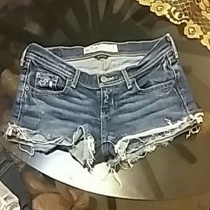 Hollister short