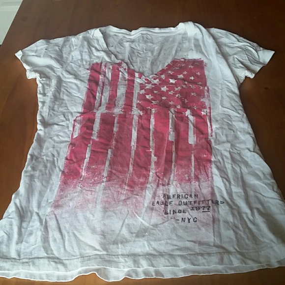 American Eagle Outfitters Tops - Tshirt