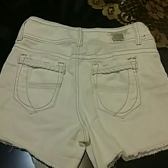 White short - Picture 2 of 2