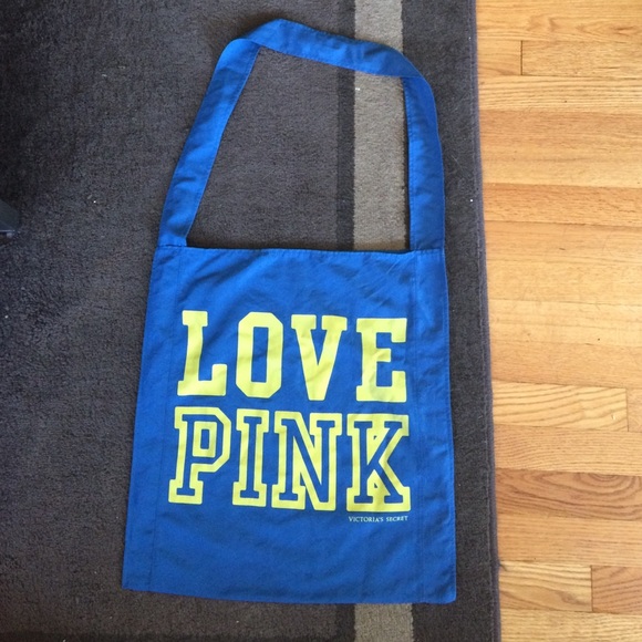 Victoria's Secret sling bag - Picture 1 of 1