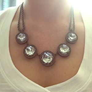 💎NWOT Gunmetal Rhinestone and Jeweled Necklace💎